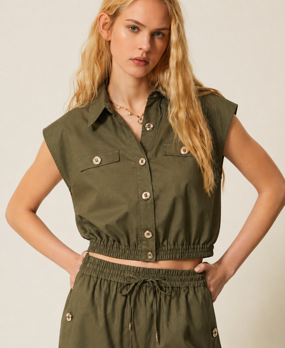 ΚΟΝΤΟ ΠΟΥΚΑΜΙΣΟ ΑΠΟ ΠΟΠΛΙΝΑ ΜΕ ΤΣΕΠΕΣ TWINSET