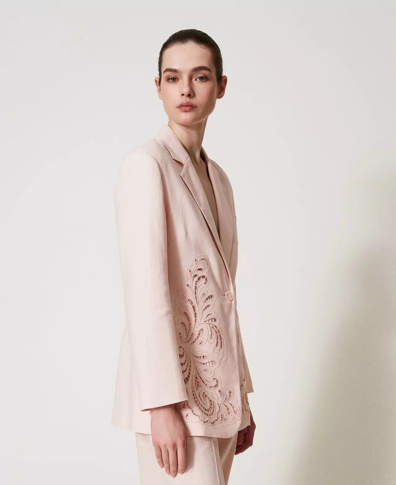 ΛΙΝΟ ΣΑΚΑΚΙ ΜΕ ΚΕΝΤΗΜΑ TWINSET