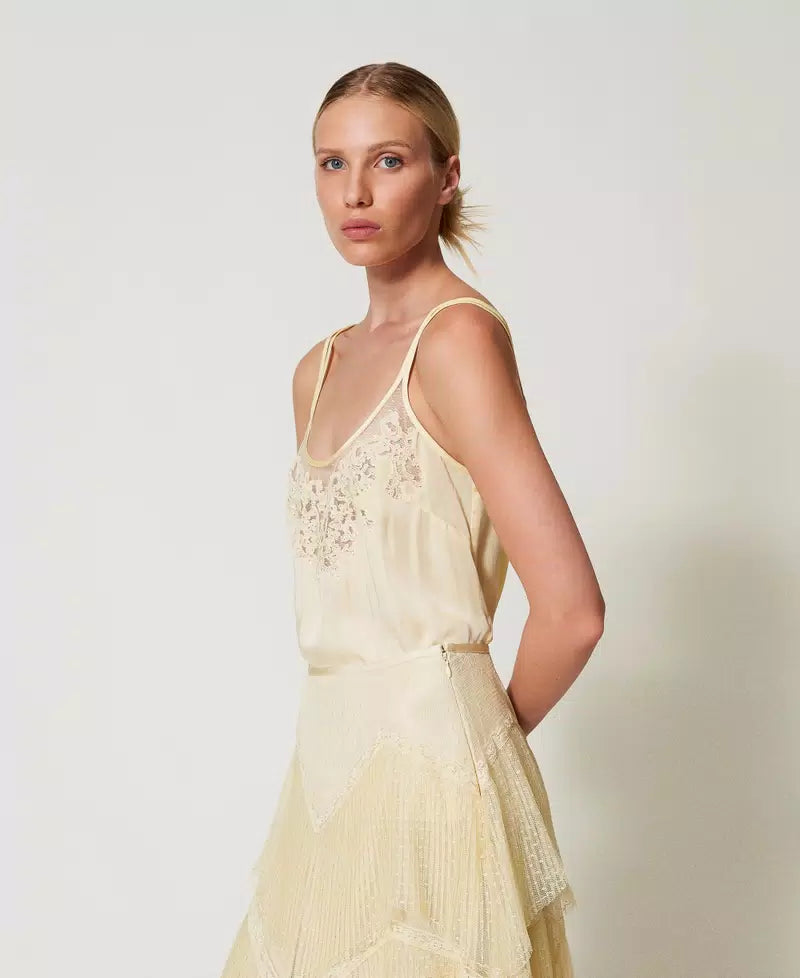 ΣΑΤΕΝ ΤΟΠ ΜΕ ΚΕΝΤΗΜΑ TWINSET