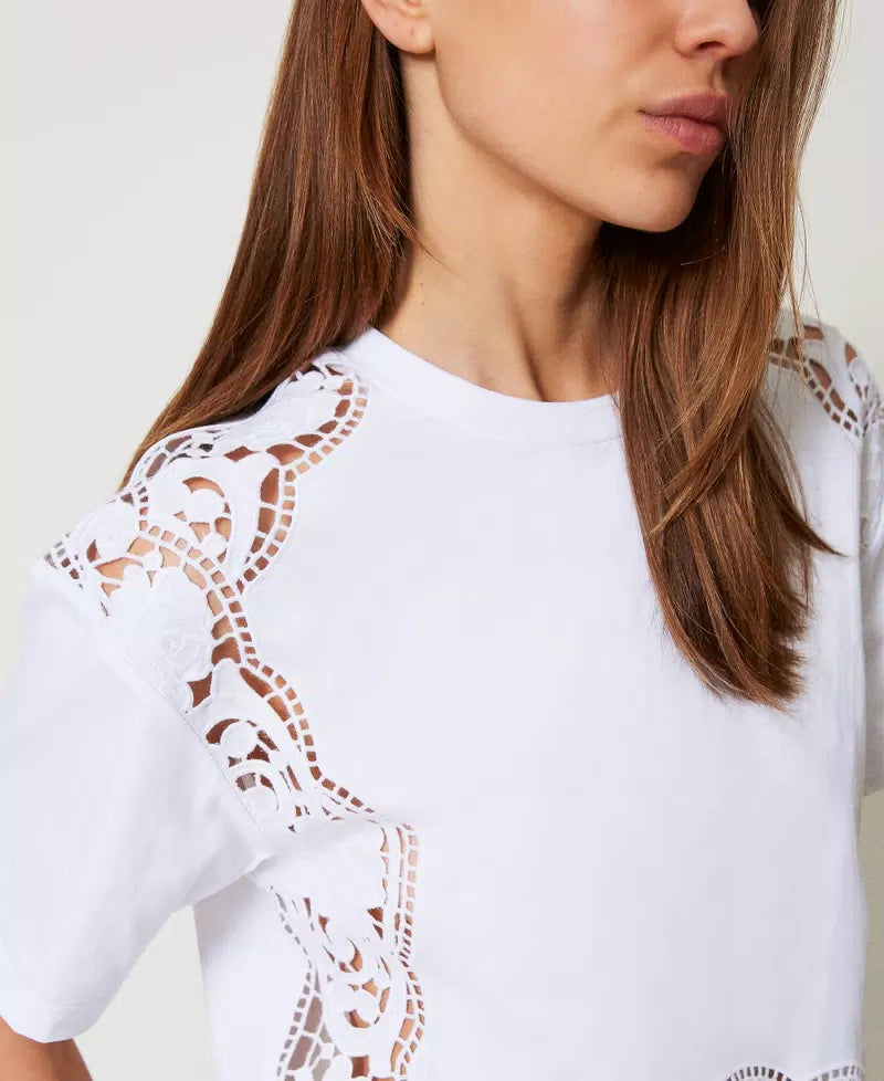 T-SHIRT SANGALLO ΜΕ ΚΕΝΤΗΜΑ TWINSET