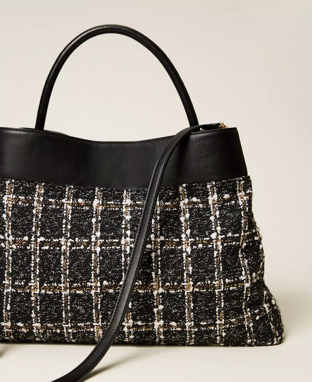 ΤΣΑΝΤΑ SHOPPER ΑΠΟ ΤΟΥΙΝΤ ΜΕ ΚΛΕΙΔΑΡΙΑ ΟΒΑΛ Τ TWINSET MILANO