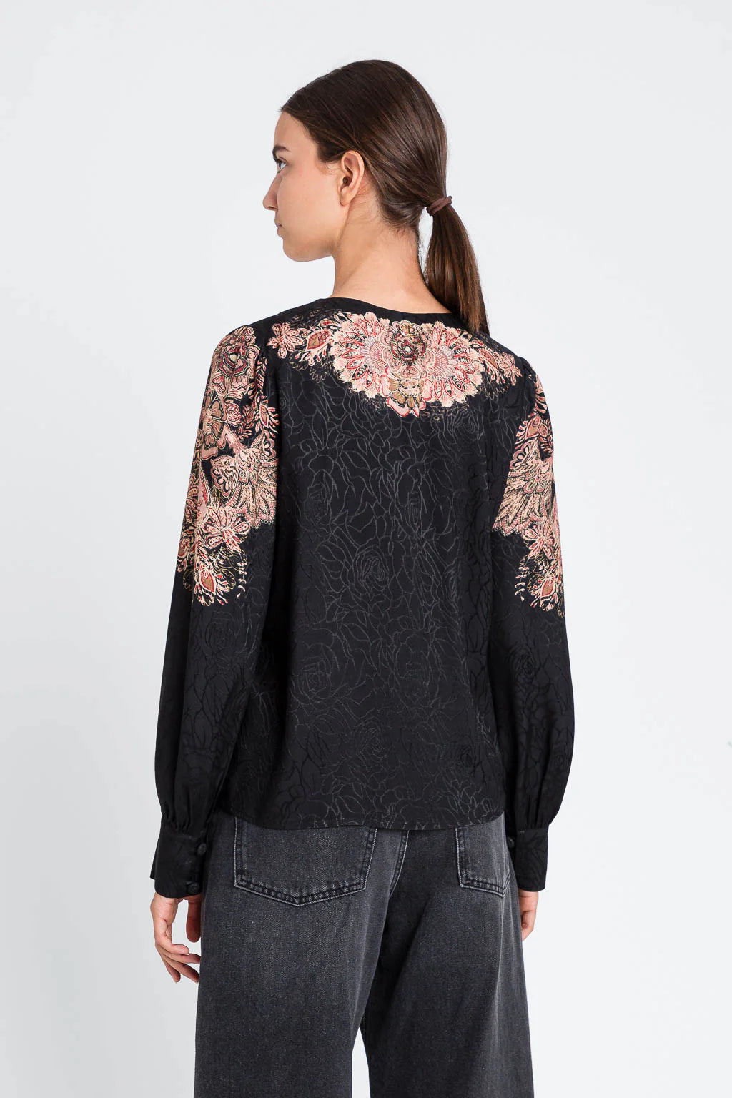 ΖΑΚΑΡ ΠΟΥΚΑΜΙΣΟ ΜΕ ΤΥΠΩΜΑ TWINSET MILANO