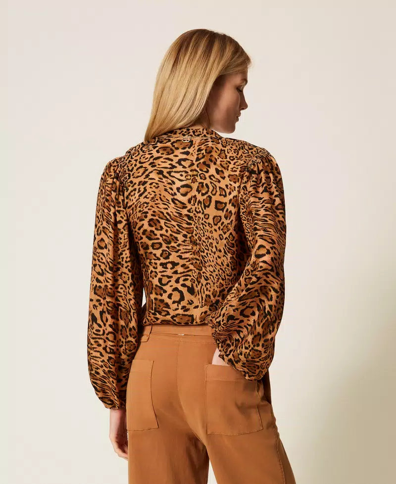 ΠΟΥΚΑΜΙΣΟ ΖΑΚΑΡ ΜΕ ANIMAL PRINT TWINSET