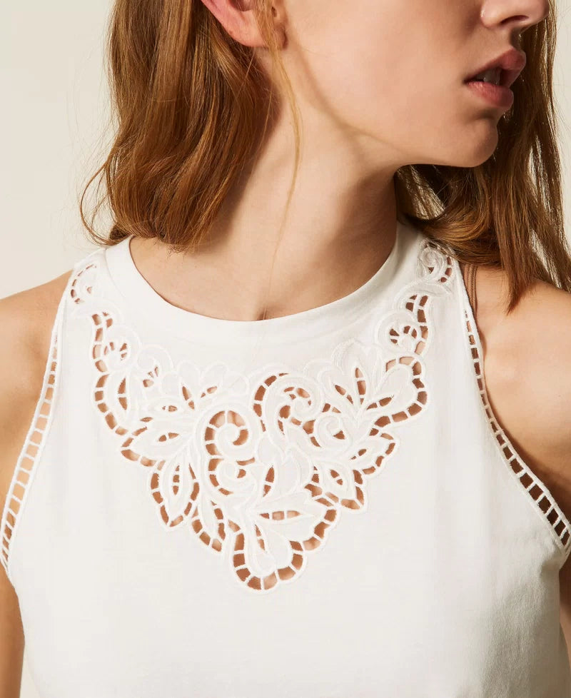 ΤΟΠ ΜΕ ΚΕΝΤΗΜΑ TWINSET