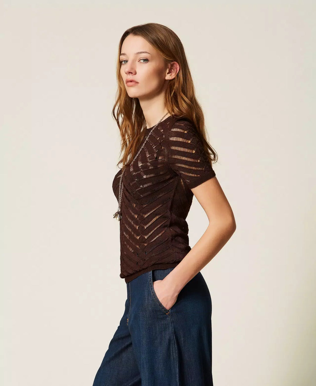 ΕΦΑΡΜΟΣΤΗ ΜΠΛΟΥΖΑ ΣΕ ΣΧΗΜΑ CHEVRON TWINSET