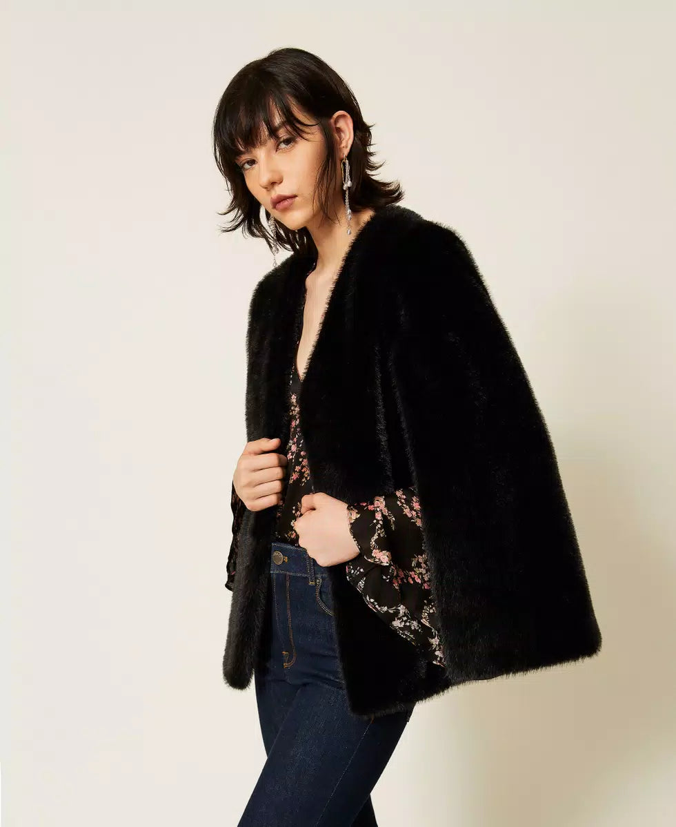 ΚΑΠΑ ΑΠΟ FAUX FUR ΓΟΥΝΑ TWINSET