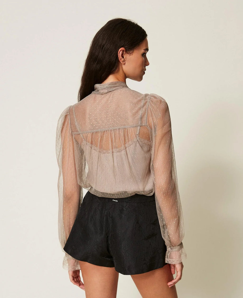 ΠΟΥΚΑΜΙΣΟ ΑΠΟ ΤΟΥΛΙ ΜΕ LUREX TWINSET