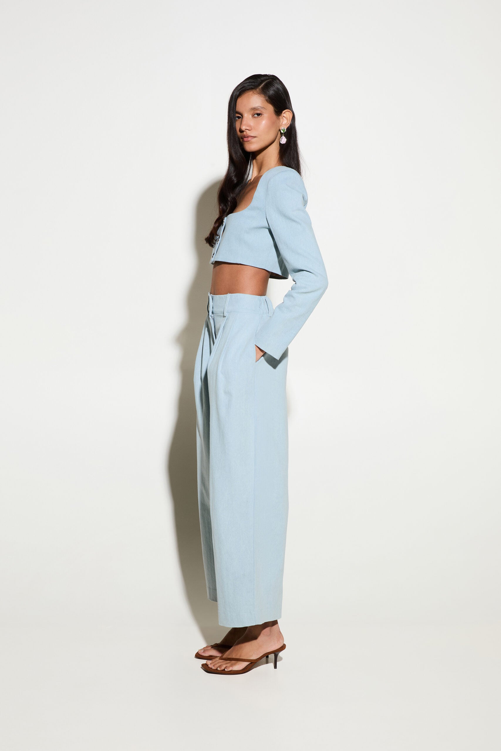 CROP TOP SQUARE MILKWHITE