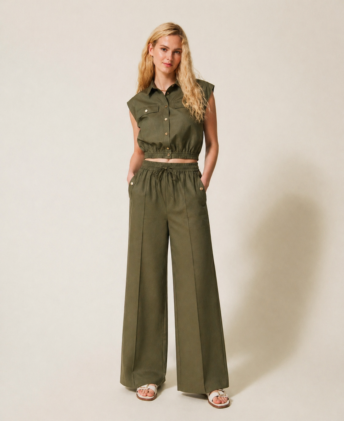 ΚΟΝΤΟ ΠΟΥΚΑΜΙΣΟ ΑΠΟ ΠΟΠΛΙΝΑ ΜΕ ΤΣΕΠΕΣ TWINSET