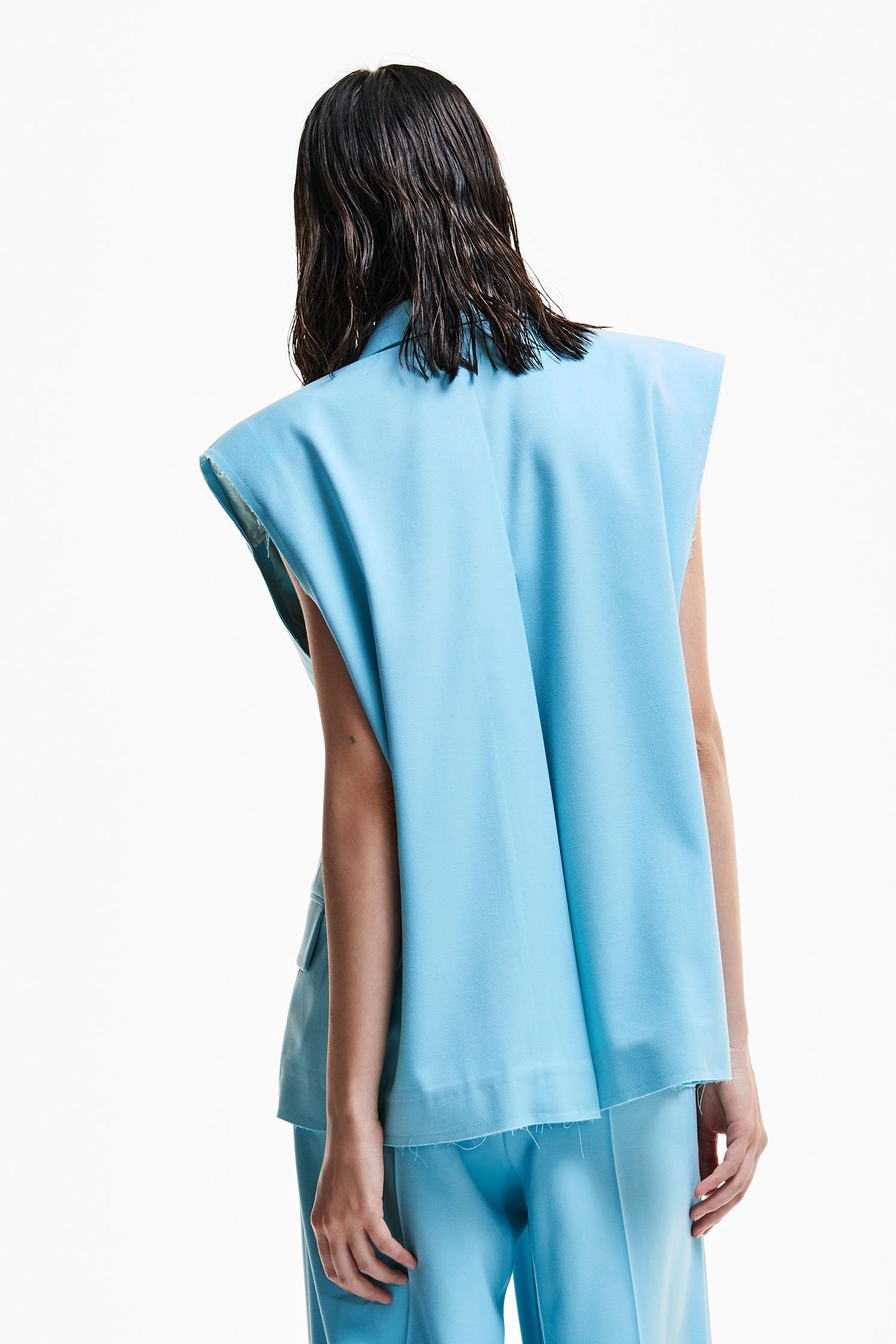 ΓΙΛΕΚΟ OVER JIA ANIYEBY