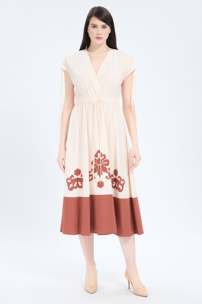 MIDI ΦΟΡΕΜΑ ΜΕ ΦΛΟΡΑΛ ΛΕΠΤΟΜΕΡΕΙΕΣ TWINSET