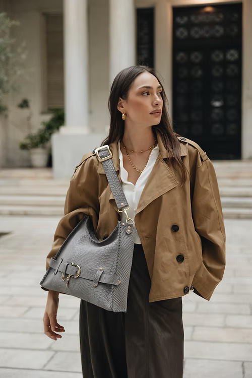 "TOGETHER IN ELECTRIC DREAMS” ΤΣΑΝΤΑ ΩΜΟΥ (GRAY SUEDE) INDIVIDUAL