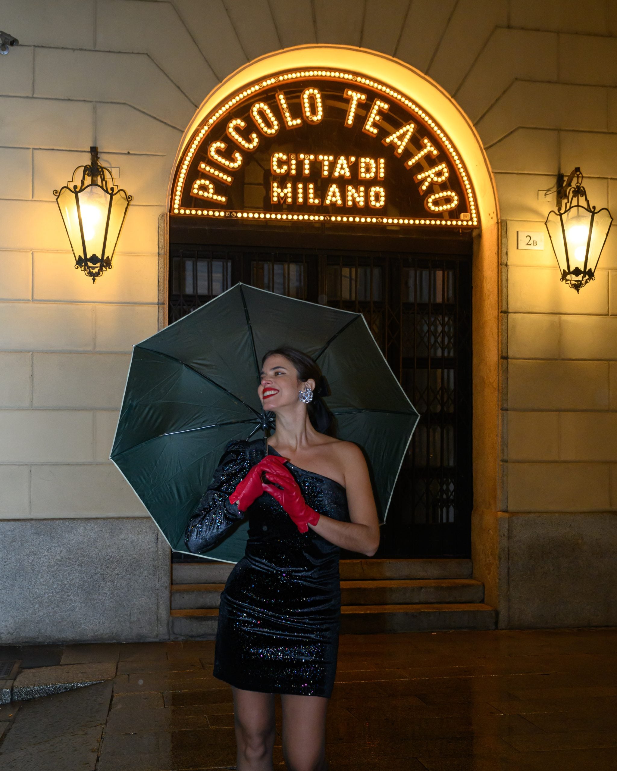 ZINA ΦΟΡΕΜΑ ΑΠΟ ΒΕΛΟΥΔΟ (BLACK) MAMOUSH