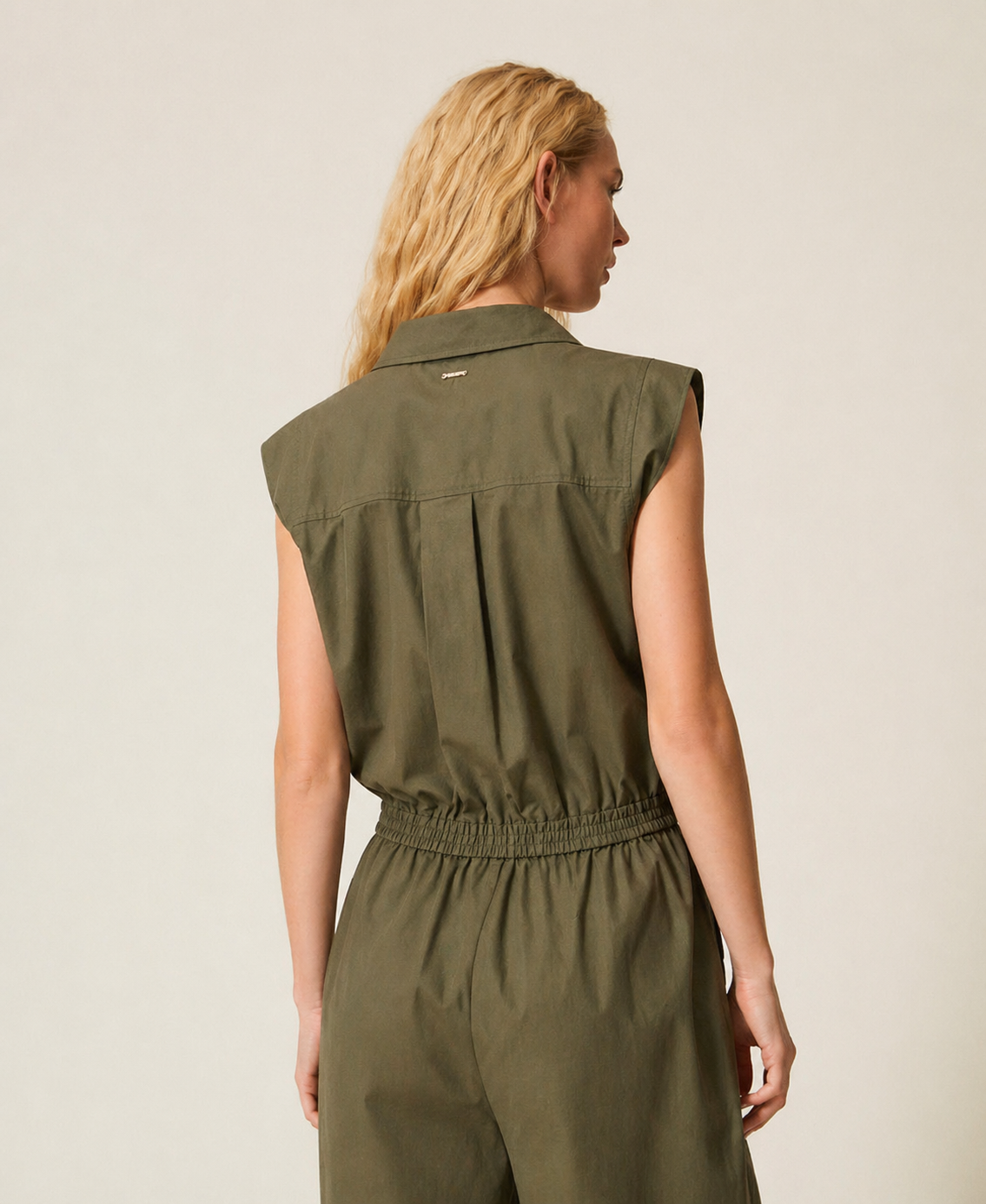 ΚΟΝΤΟ ΠΟΥΚΑΜΙΣΟ ΑΠΟ ΠΟΠΛΙΝΑ ΜΕ ΤΣΕΠΕΣ TWINSET