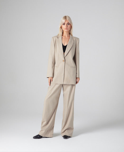 EMMA ΡΙΓΕ ΠΑΝΤΕΛΟΝΙ MAMOUSH