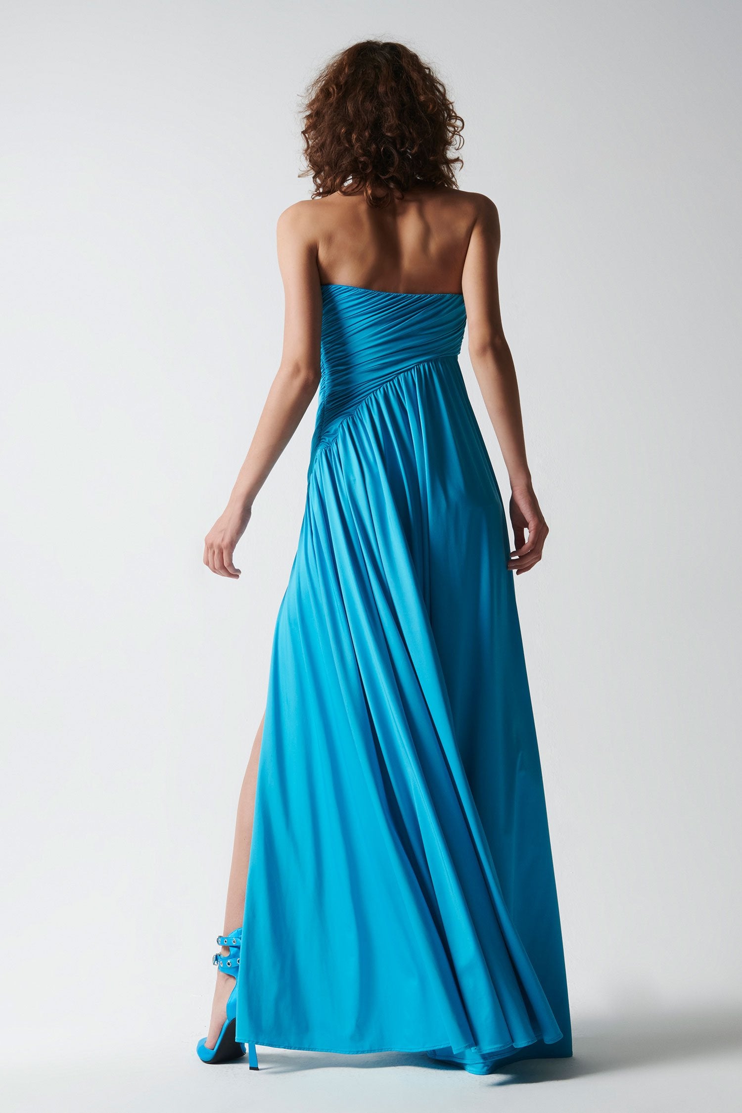 AMY ΜΑΚΡΙ ΦΟΡΕΜΑ ANIYEBY