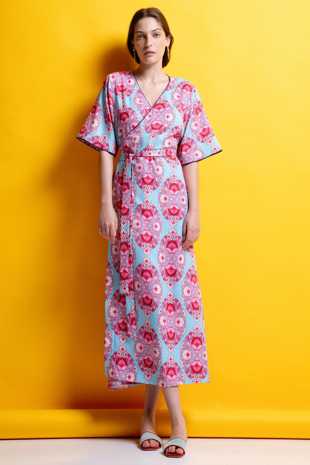 ‘ANNA’ ΚΡΟΥΑΖΕ ΦΟΡΕΜΑ MAMOUSH