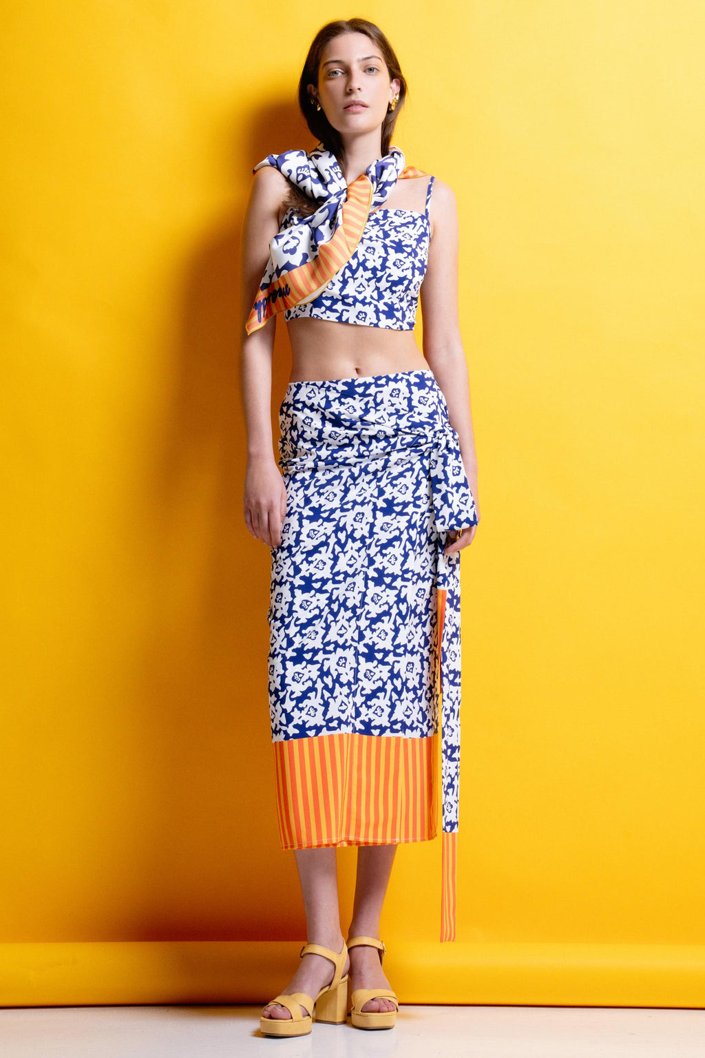 ALYSSA' ΜΑΝΤΗΛΙ-ΠΑΡΕΟ (BLUE/WHITE) MAMOUSH