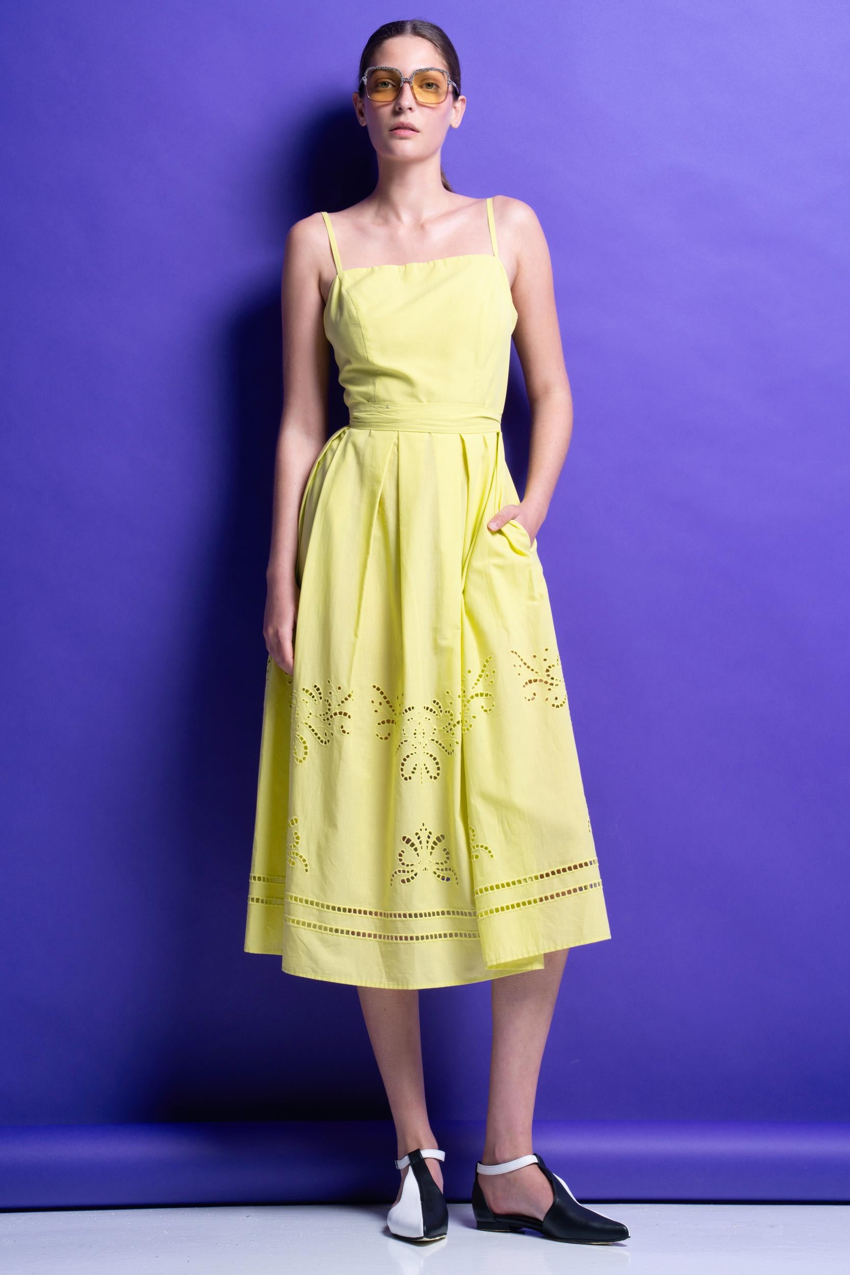 ‘KIMBERLY’ ΒΑΜΒΑΚΕΡΟ ΜΙΝΤΙ ΦΟΡΕΜΑ ΜΕ ΚΕΝΤΗΜΑ (PALE YELLOW) MAMOUSH