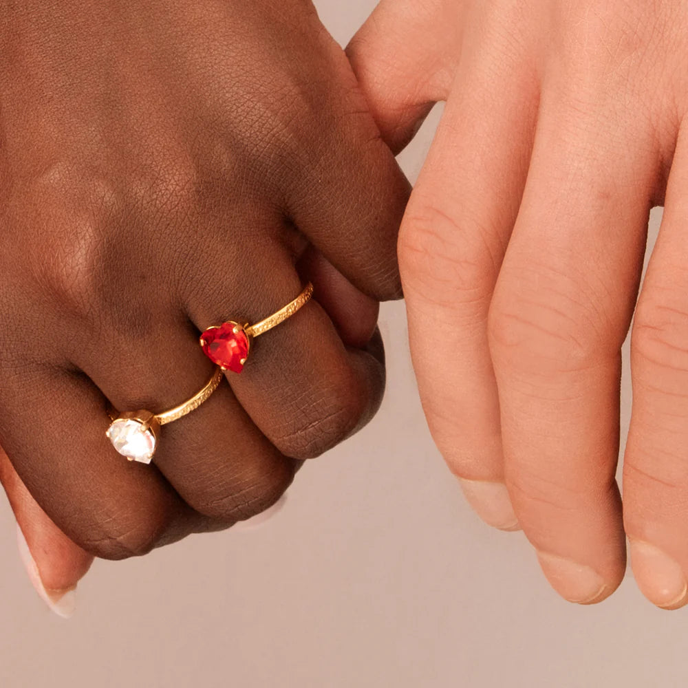 ΔΑΧΤΥΛΙΔΙ ΚΑΡΔΙΑΣ / LIGHT SIAM CAROLINE SVEBDBOM