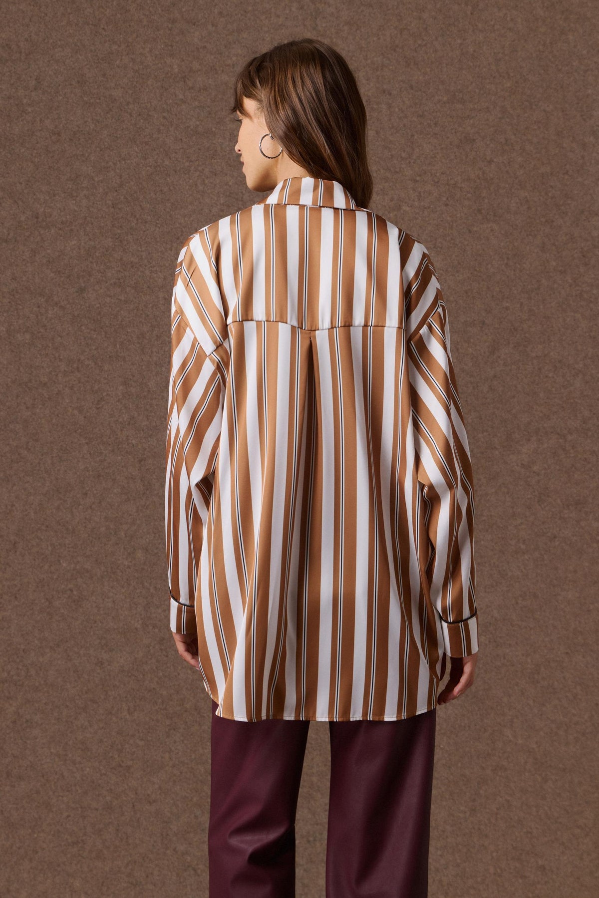 'MARCIA' OVERSIZED ΡΙΓΕ ΠΟΥΚΑΜΙΣΟ (BROWN STRIPED) MAMOUSH