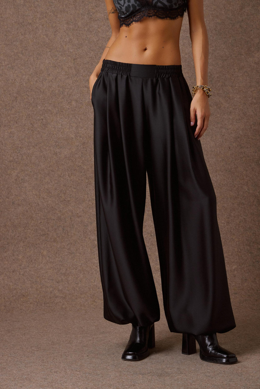 'SABRINA' ΣΑΤΕΝ ΠΑΝΤΕΛΟΝΙ ΣΑΛΒΑΡΙ (BLACK) MAMOUSH