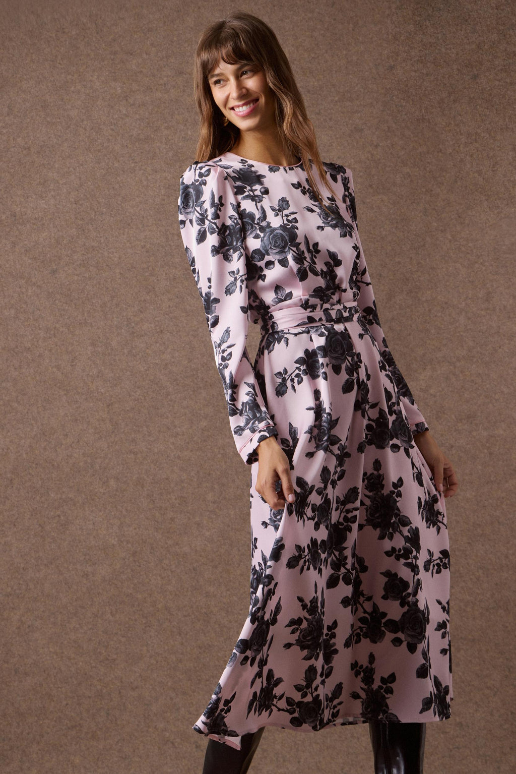 'ANITA' ΣΑΤΕΝ ΜΙΝΤΙ ΦΟΡΕΜΑ (PINK/BLACK ROSES) MAMOUSH