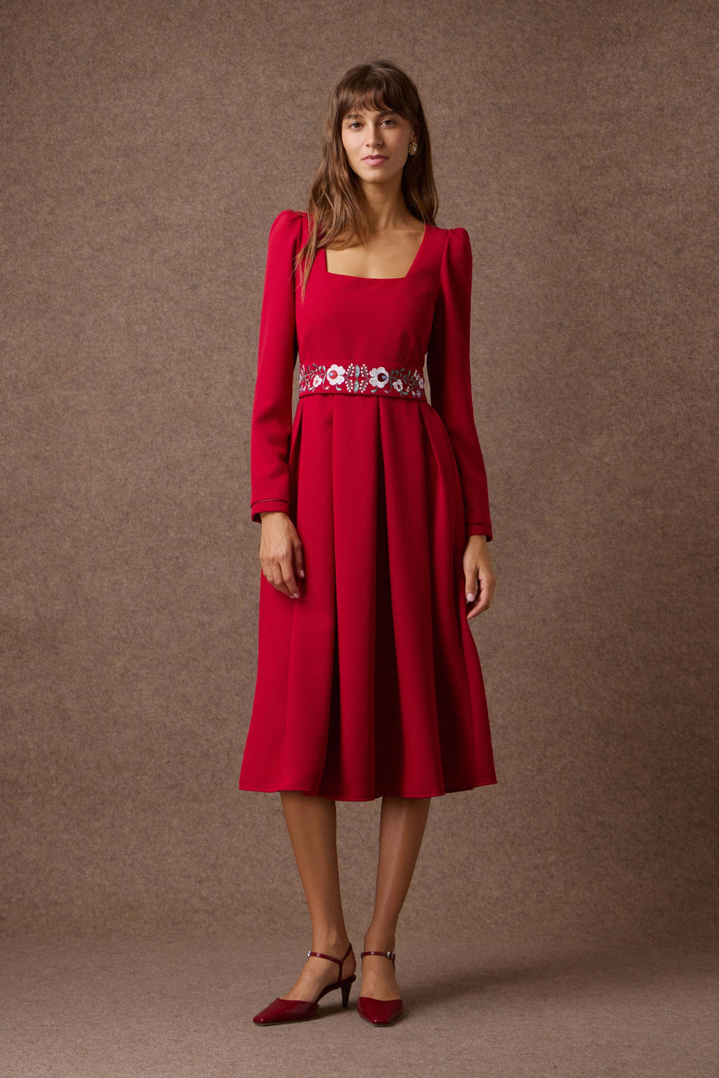 'NEFELI' ΜΙΝΤΙ ΦΟΡΕΜΑ ΜΕ ΚΕΝΤΗΜΕΝΗ ΖΩΝΗ (RASPBERRIEY RED) MAMOUSH