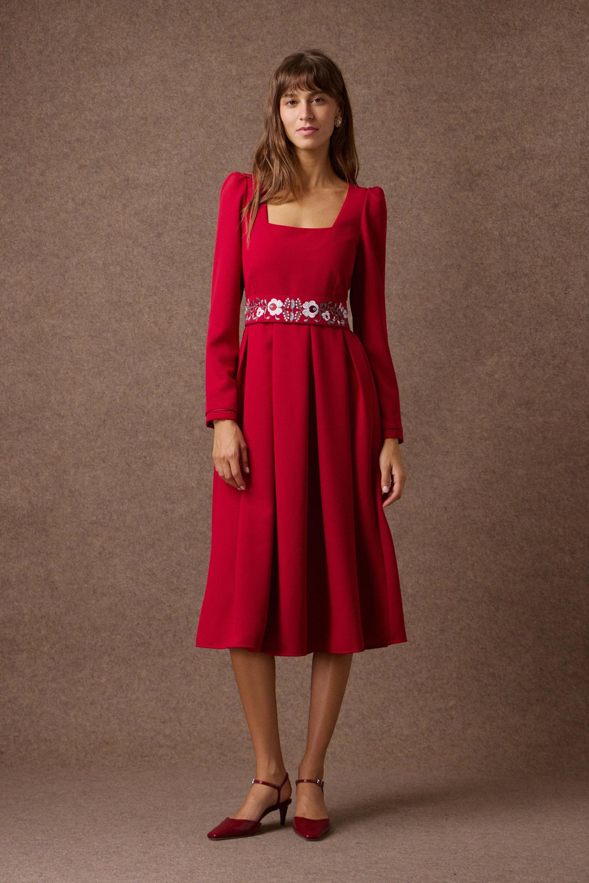 'NEFELI' ΜΙΝΤΙ ΦΟΡΕΜΑ ΜΕ ΚΕΝΤΗΜΕΝΗ ΖΩΝΗ (RASPBERRIEY RED) MAMOUSH