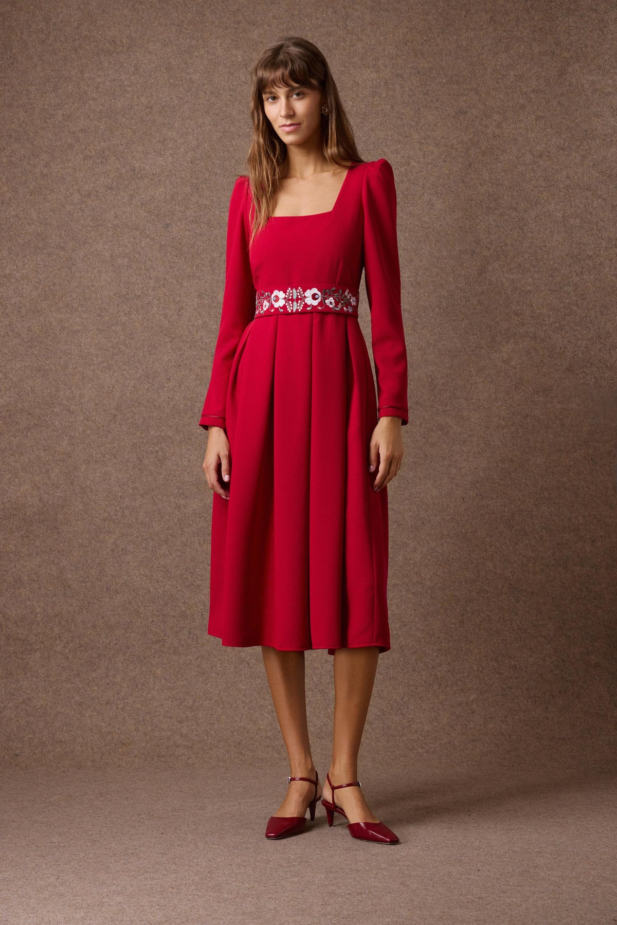 'NEFELI' ΜΙΝΤΙ ΦΟΡΕΜΑ ΜΕ ΚΕΝΤΗΜΕΝΗ ΖΩΝΗ (RASPBERRIEY RED) MAMOUSH