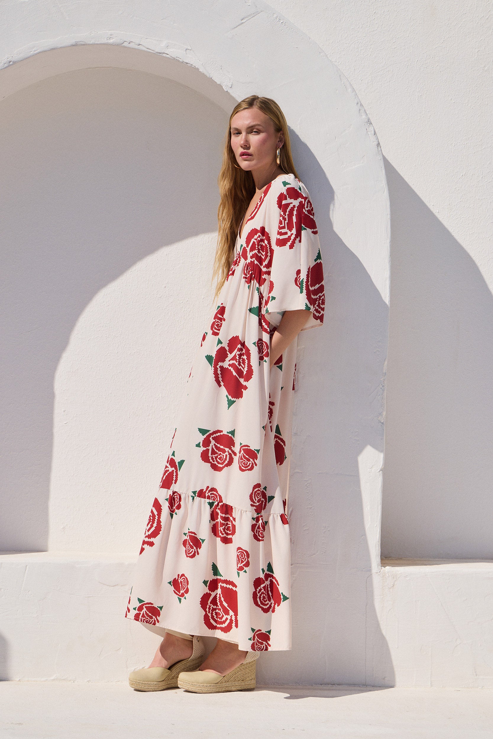 'ISMINI' ΜΑΞΙ ΦΟΡΕΜΑ (WHITE ROSES) MAMOUSH