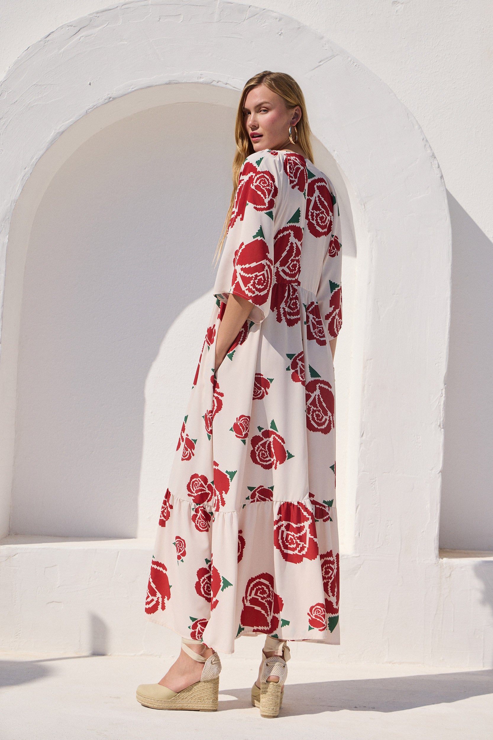 'ISMINI' ΜΑΞΙ ΦΟΡΕΜΑ (WHITE ROSES) MAMOUSH