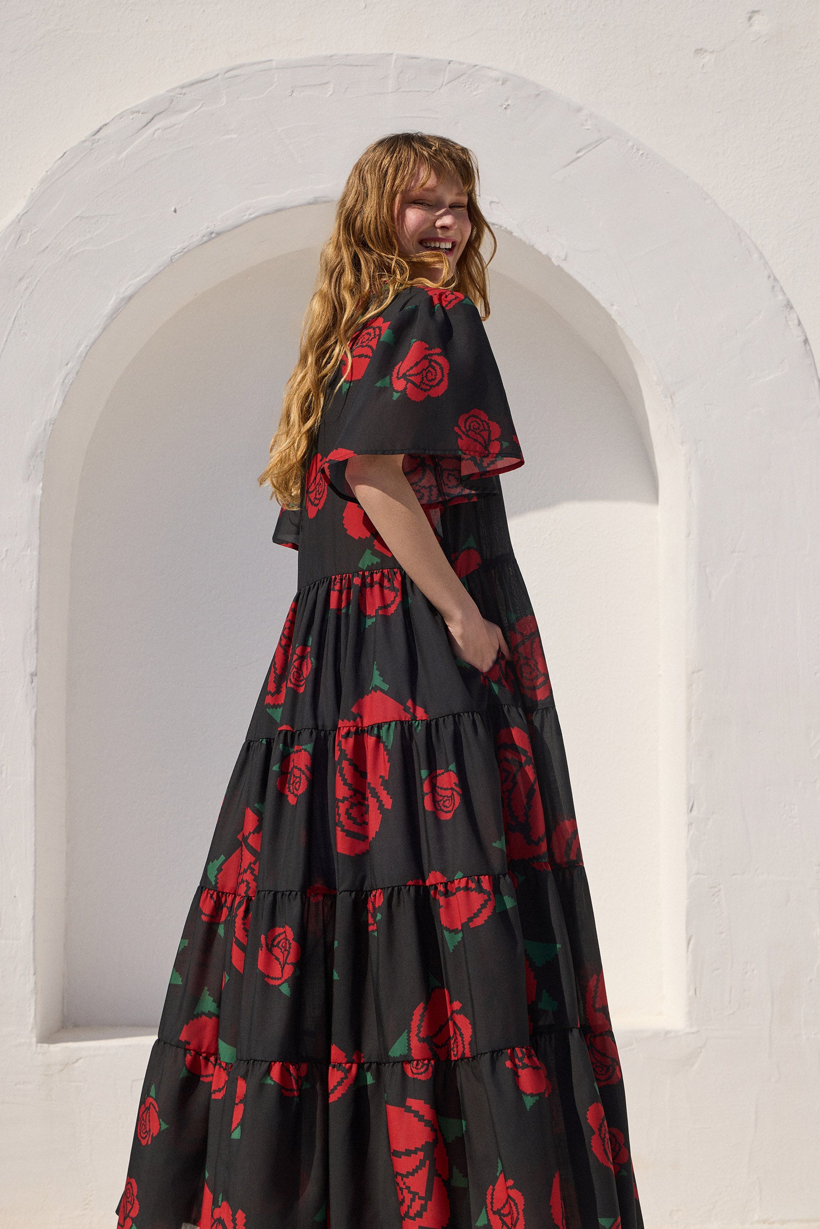 'VANESSA' ΜΙΝΤΙ ΦΟΡΕΜΑ (BLACK ROSES) MAMOUSH