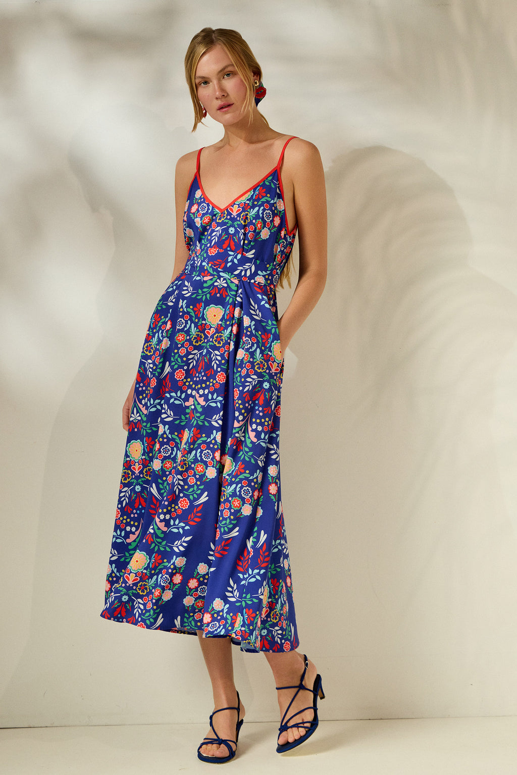 ‘ALIKI’ ΜΙΝΤΙ ΦΟΡΕΜΑ (BLUE FLOWERS) MAMOUSH