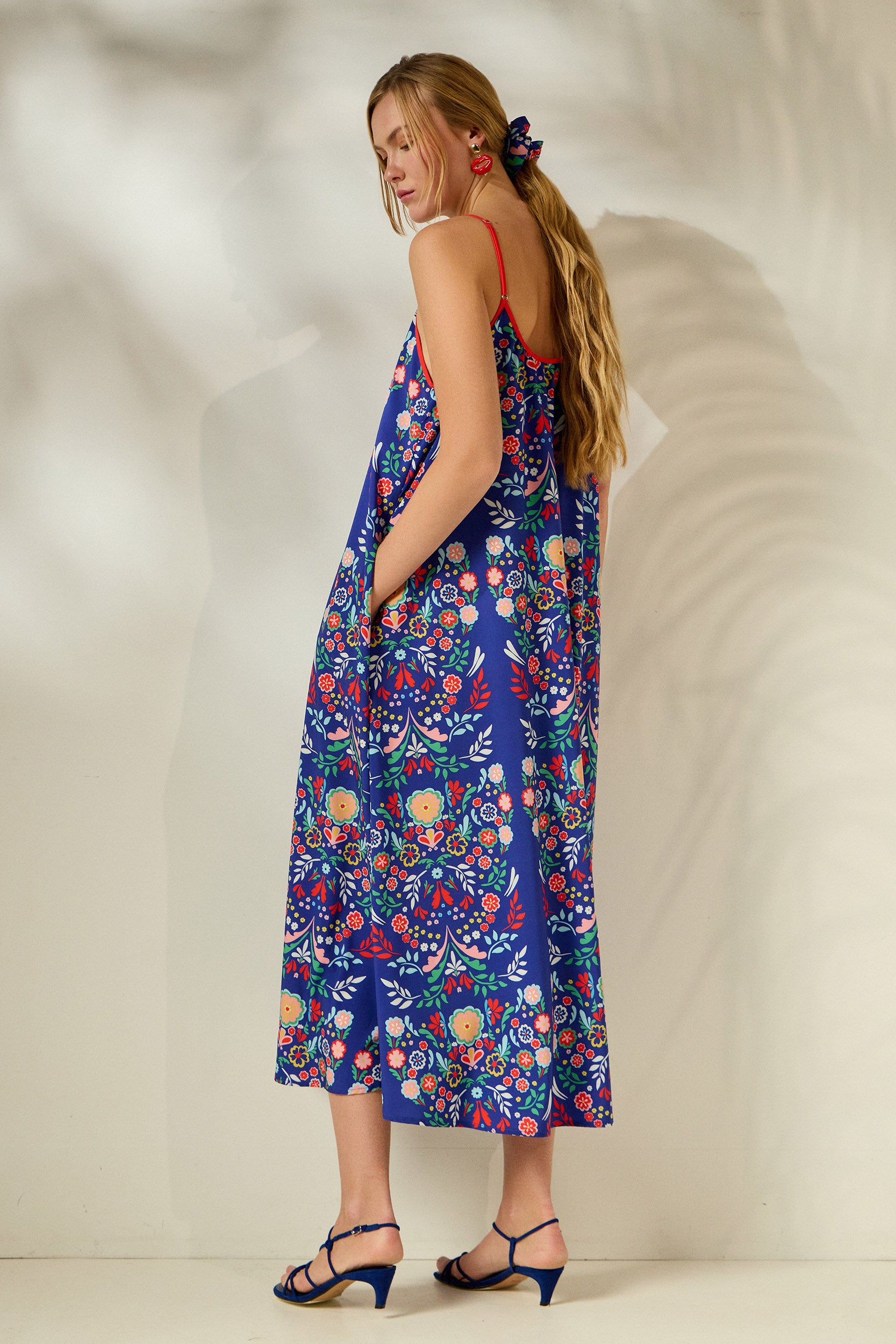 ‘ALIKI’ ΜΙΝΤΙ ΦΟΡΕΜΑ (BLUE FLOWERS) MAMOUSH