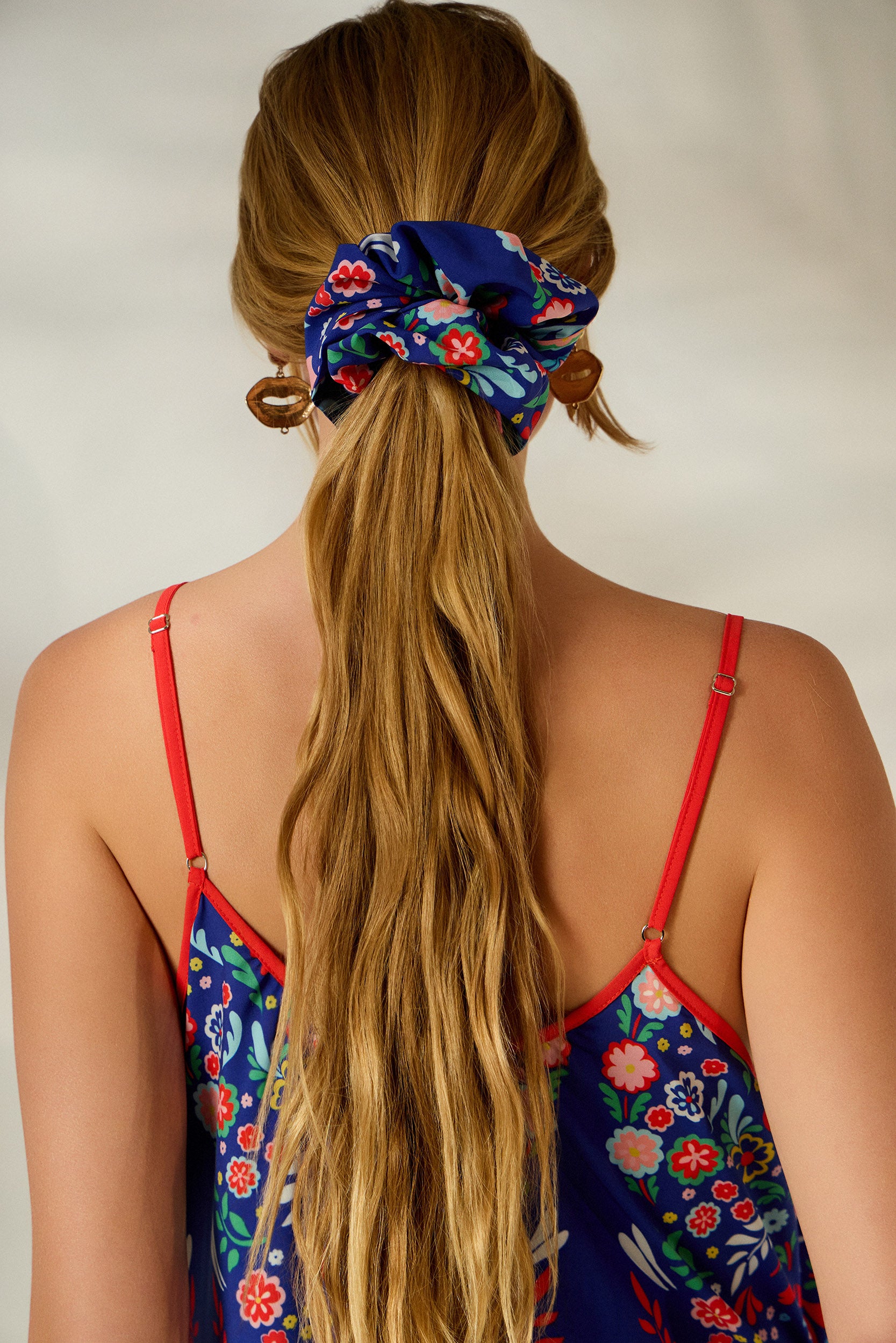 SCRUNCHIES (BLUE FLOWERS) MAMOUSH