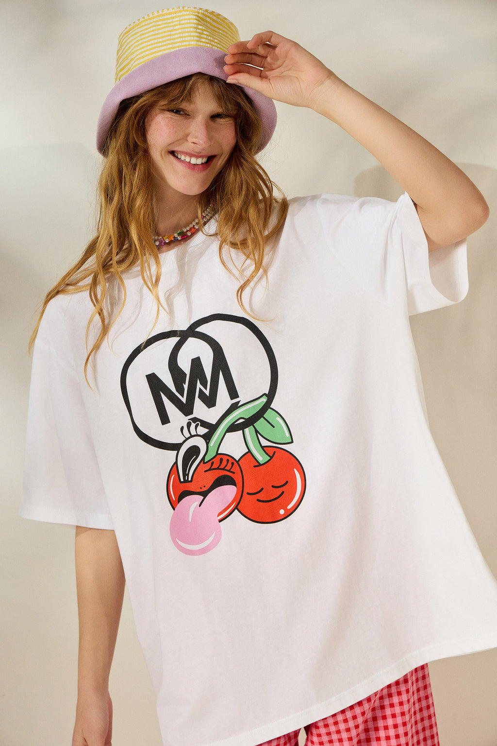 'CHERRY' OVERSIZED TEES (WHITE) MAMOUSH