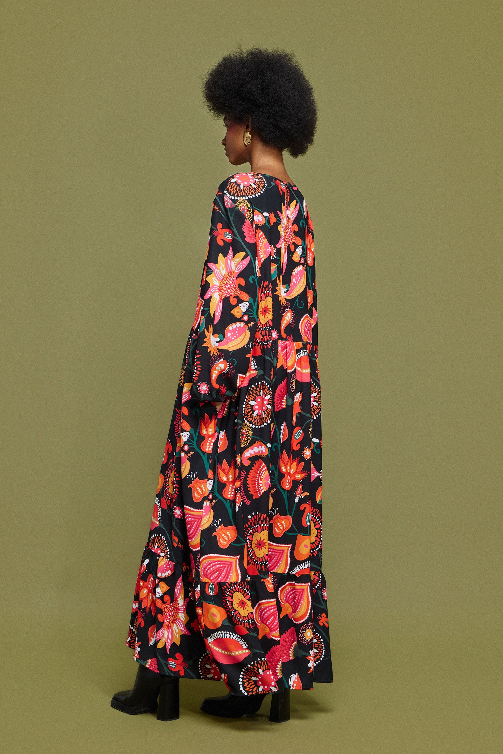 STELLA' ΜΑΚΡΥ ΦΟΡΕΜΑ MAMOUSH