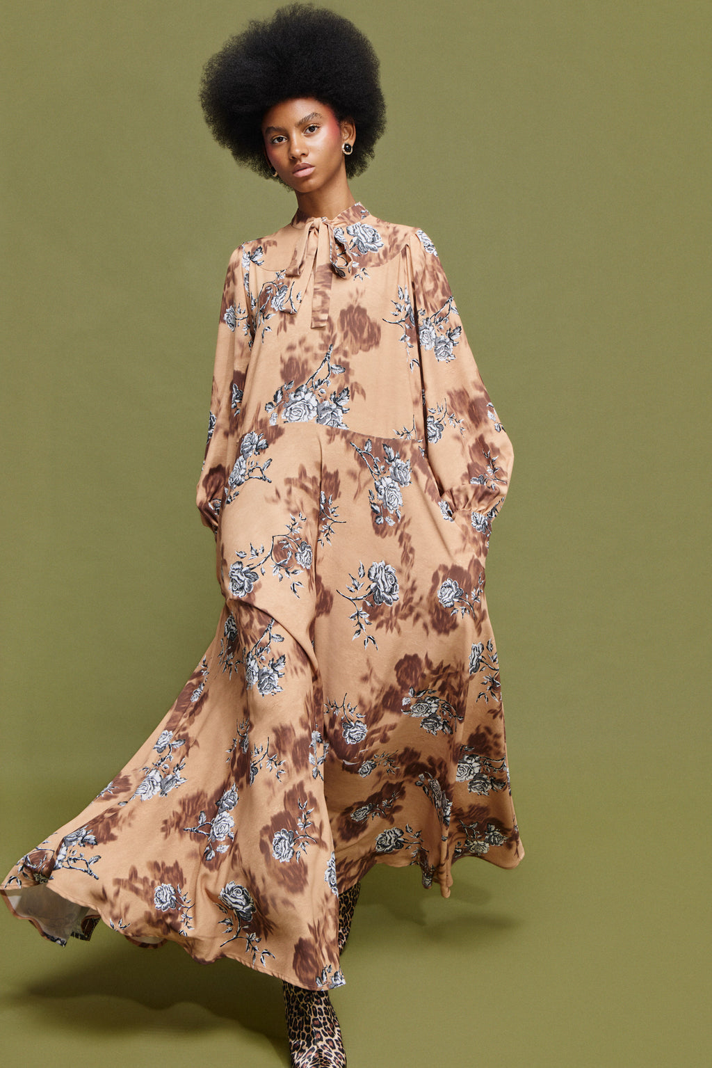 EVANGELIA' ΜΑΞΙ ΦΟΡΕΜΑ (MOCHA FLORAL) MAMOUSH