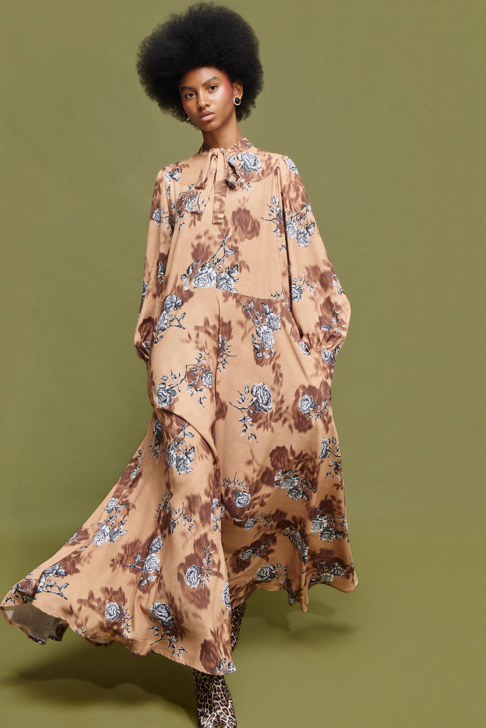 EVANGELIA' ΜΑΞΙ ΦΟΡΕΜΑ (MOCHA FLORAL) MAMOUSH