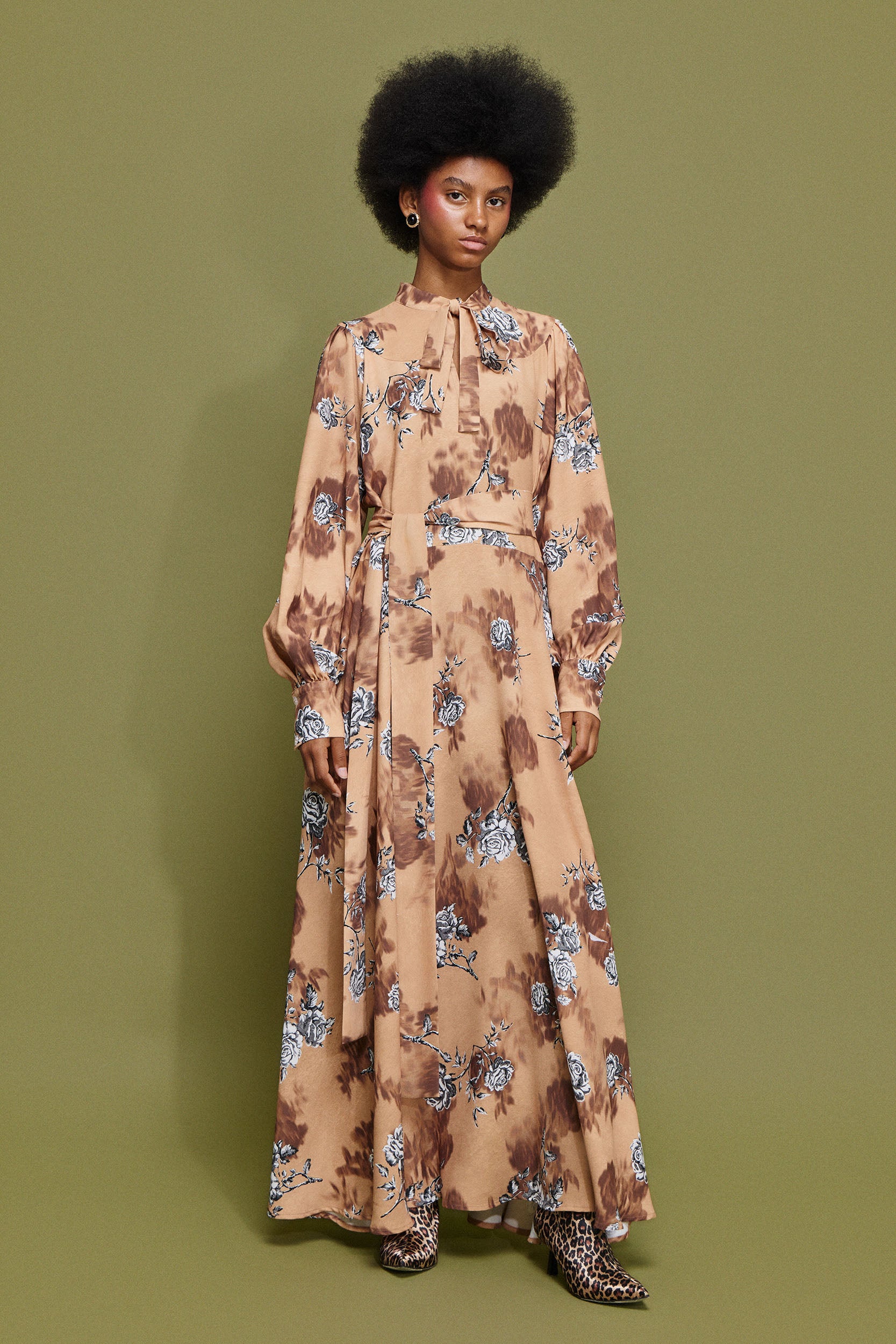 EVANGELIA' ΜΑΞΙ ΦΟΡΕΜΑ (MOCHA FLORAL) MAMOUSH