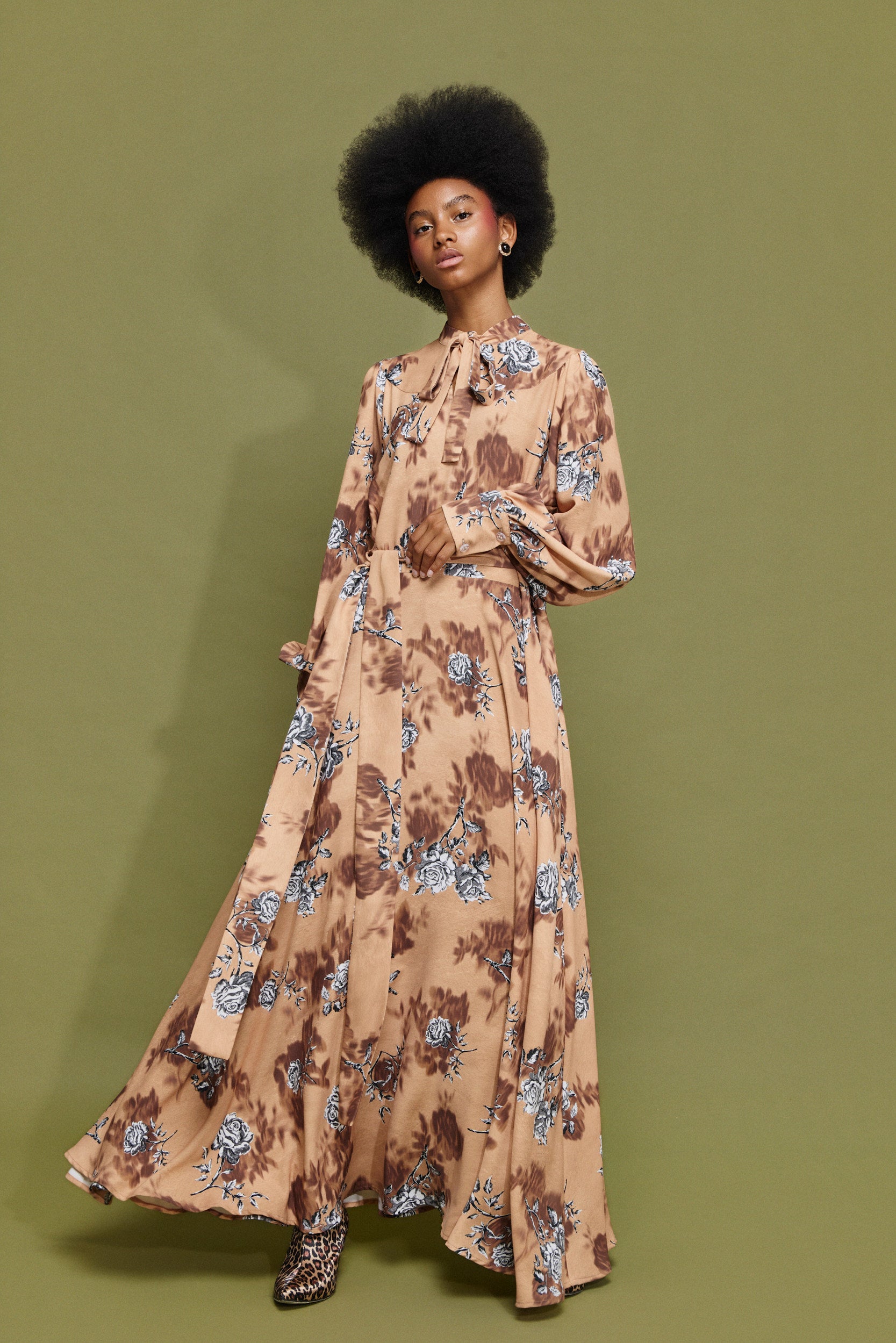 EVANGELIA' ΜΑΞΙ ΦΟΡΕΜΑ (MOCHA FLORAL) MAMOUSH