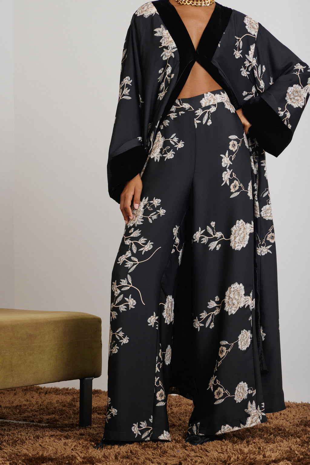‘SOFIA’ ΕΜΠΡΙΜΕ ΠΑΝΤΕΛΟΝΑ (BLACK/FLORAL) MAMOUSH