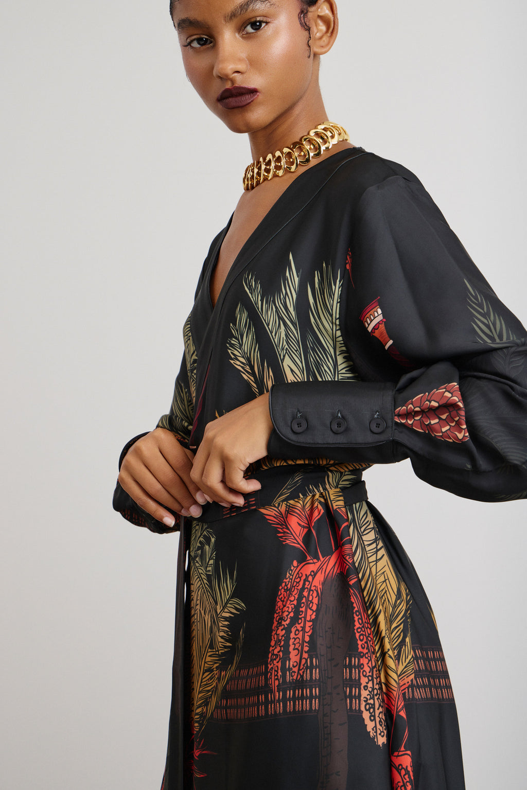 EMMA' ΚΡΟΥΑΖΕ ΦΟΡΕΜΑ (BLACK PALM TREE) MAMOUSH