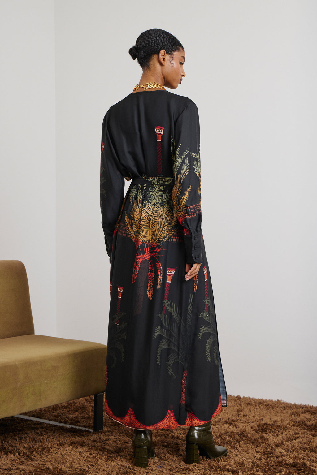 EMMA' ΚΡΟΥΑΖΕ ΦΟΡΕΜΑ (BLACK PALM TREE) MAMOUSH