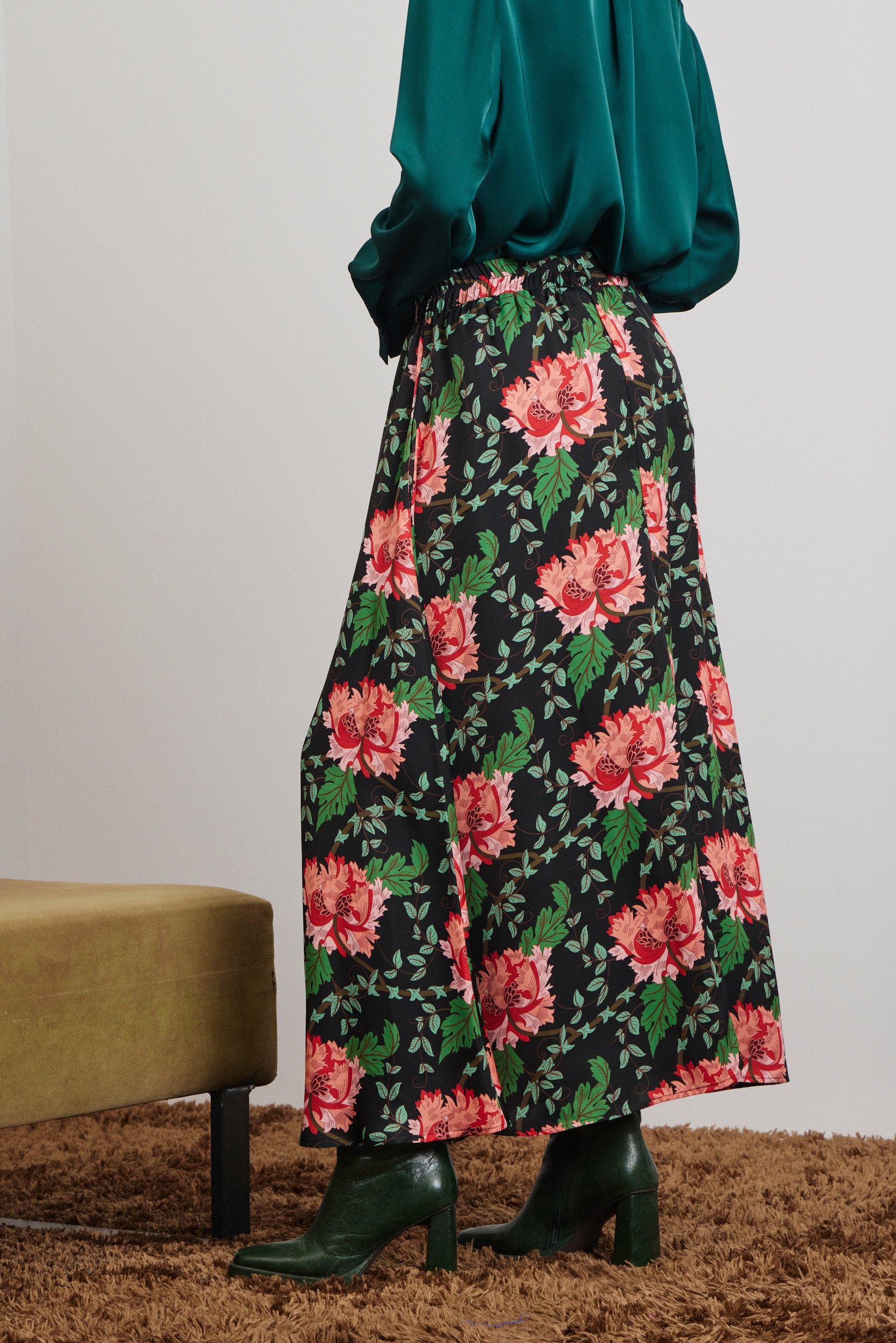 ‘IRIS’ ΜΙΝΤΙ ΦΟΥΣΤΑ ΜΕ ΛΑΣΤΙΧΟ (TYPE) MAMOUSH