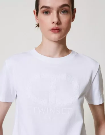 T-SHIRT ΜΕ ΚΕΝΤΗΜΕΝΟ ΟΒΑΛ Τ TWINSET new arrivals